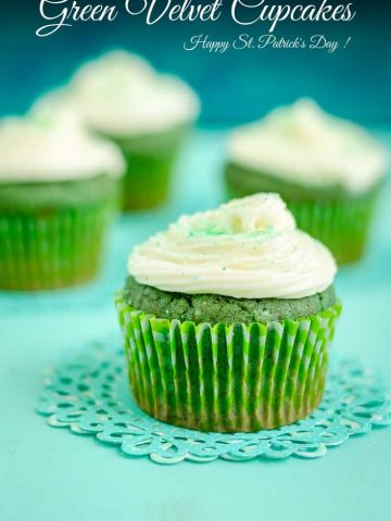 St Patrick's Day Green velvet cupcakes, St Patrick's Day Green velvet cupcakes with cream cheese frosting, Green velvet cupcake, velvet cupcakes, St. Patrick's Day, Festivals in March, International Festivals, Irish Food, Irish Festival,