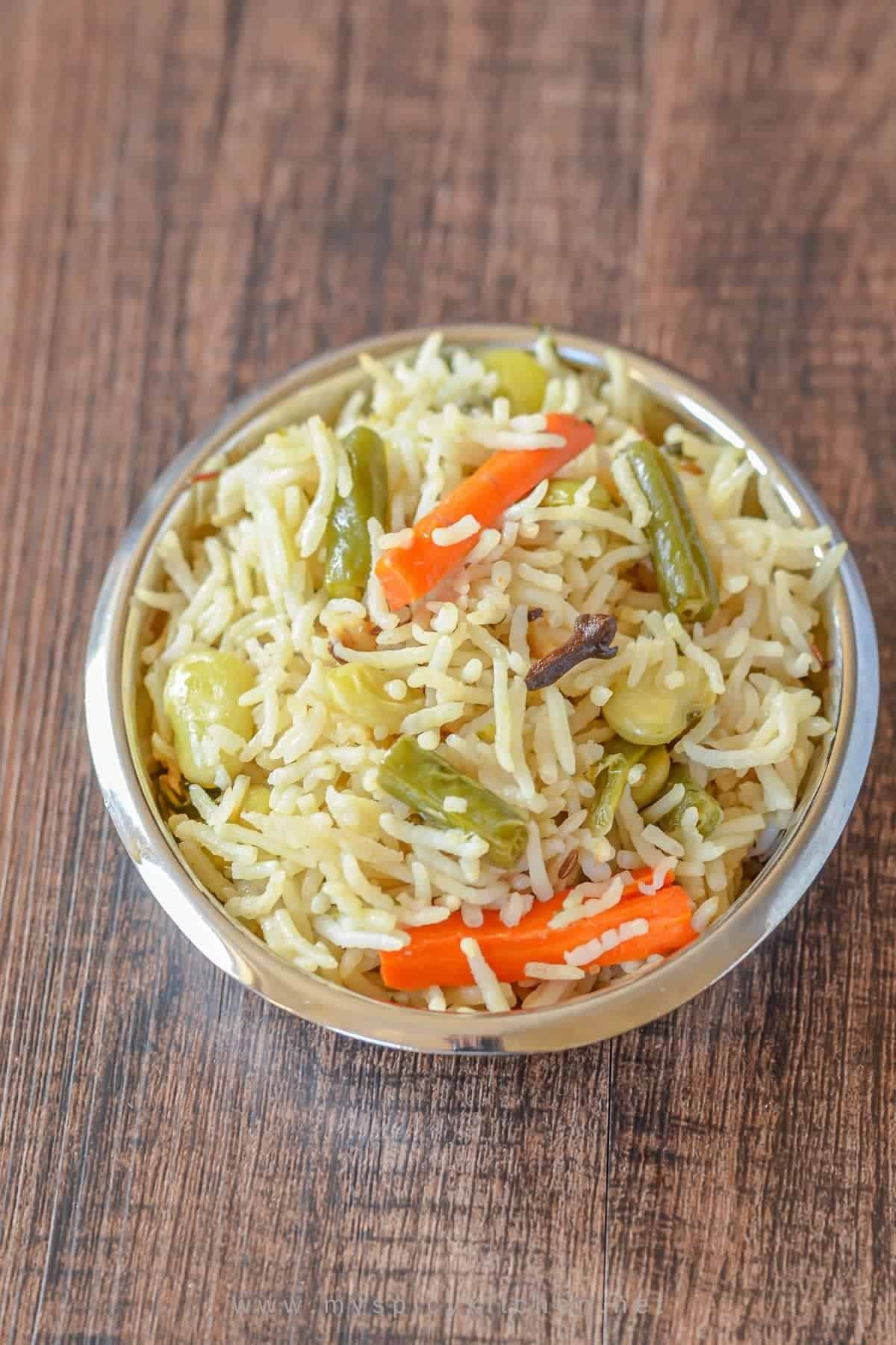 Vegetable rice in a bowl.
